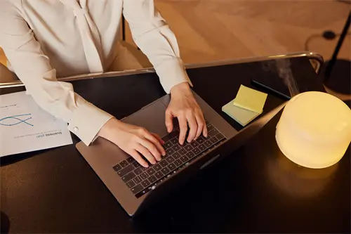 老挝人到郑州旅游少花冤枉钱指南