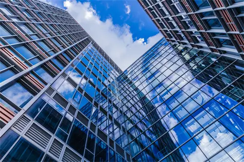 卡塔尔那边的人到郑州旅游多少公里