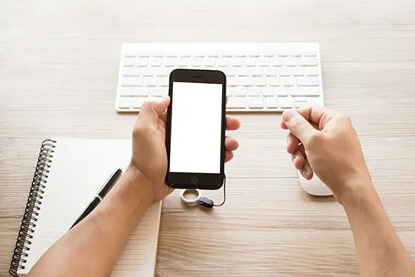 马里到郑州旅游多少公里